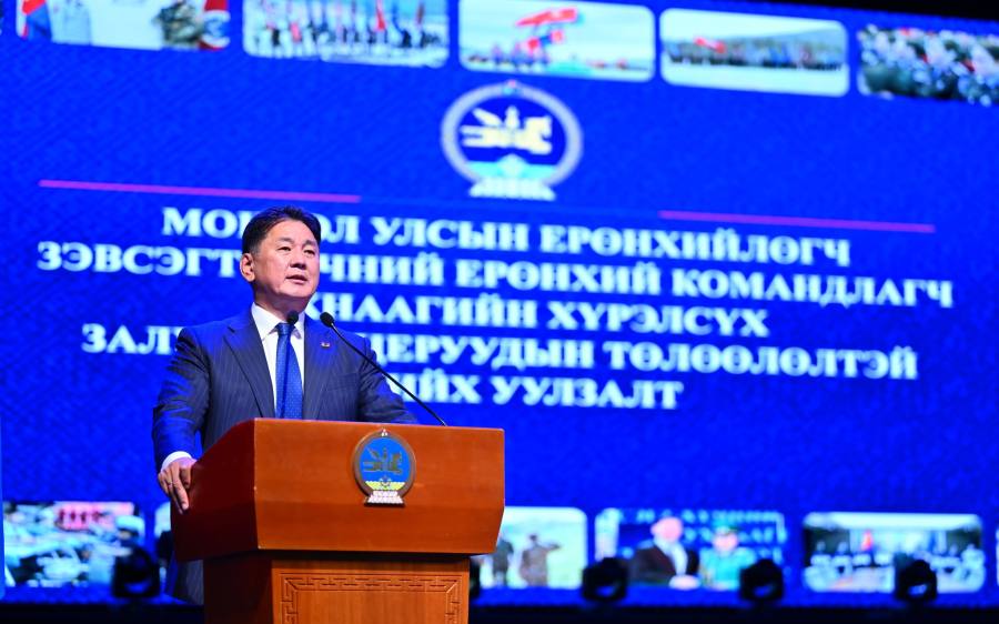Ерөнхийлөгч У.Хүрэлсүх төрийн цэргийн болон хууль сахиулах байгууллагын залуу офицеруудтай уулзлаа