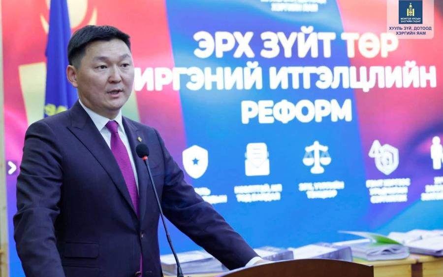 Монгол Улсын Хууль зүй, дотоод хэргийн сайд Г.Тэмүүлэн ажлаа хүлээн авлаа